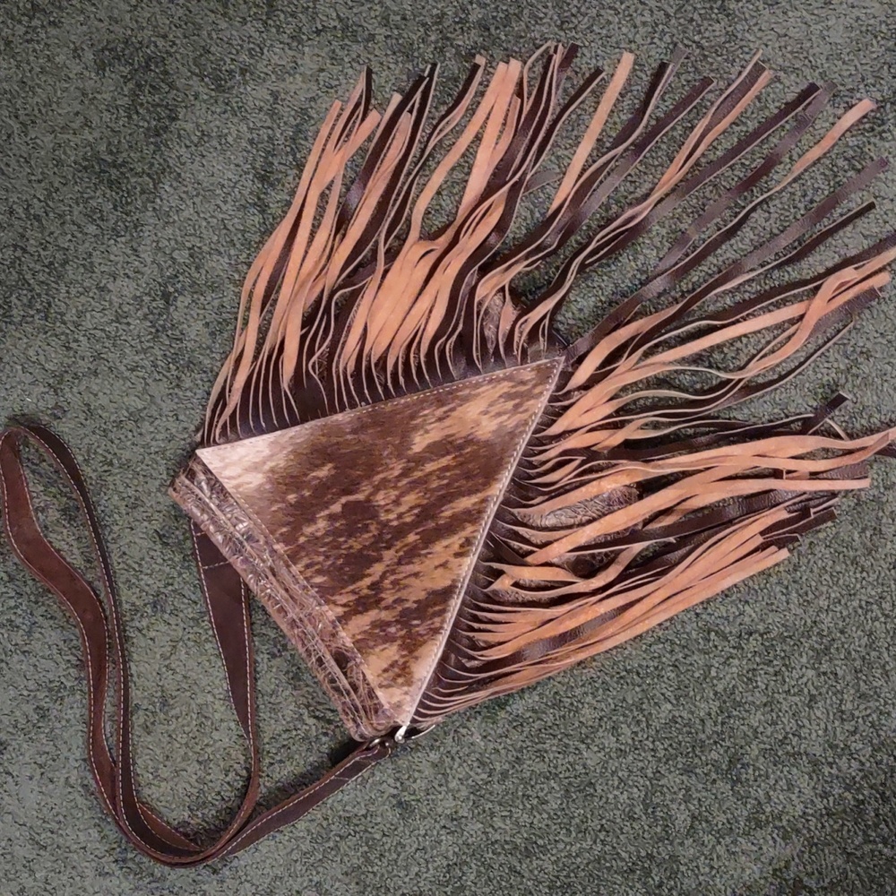Turkey Creek Designs. Hand Made in Texas. Leather/fur/ fringe bag.